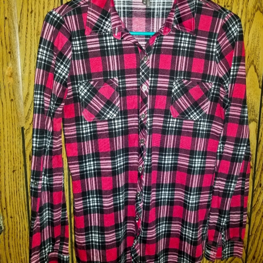Vanity plaid button up long sleeve